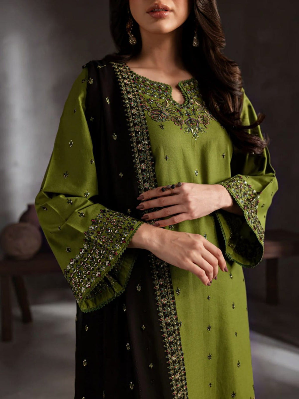 3 Piece Unstitched Embroidered Dhanak Suit