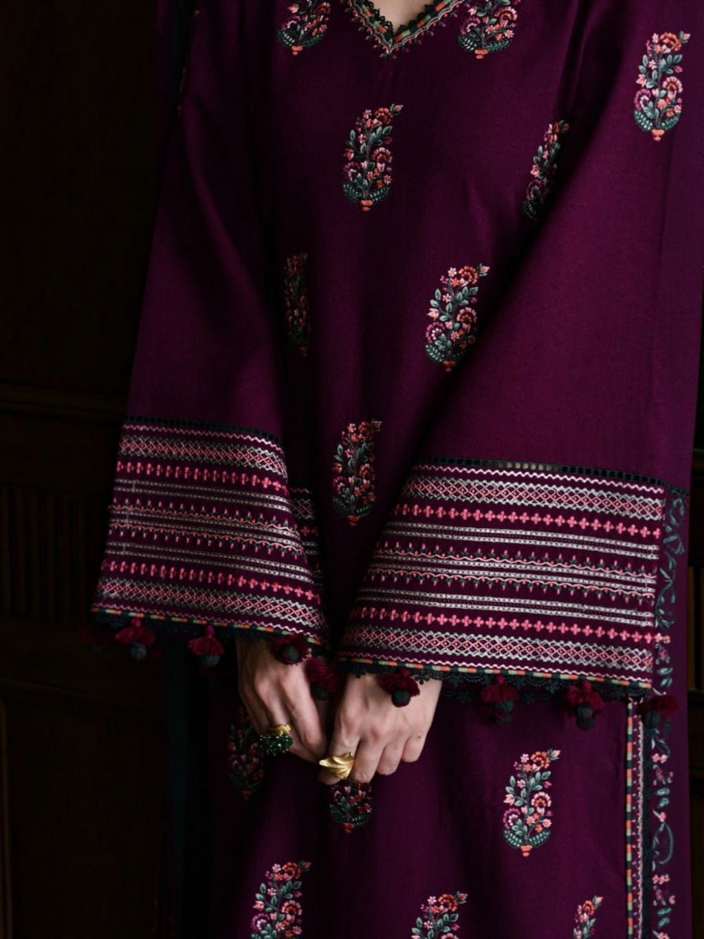 3 Piece Unstitched Embroidered Dhanak Suit BT 2900