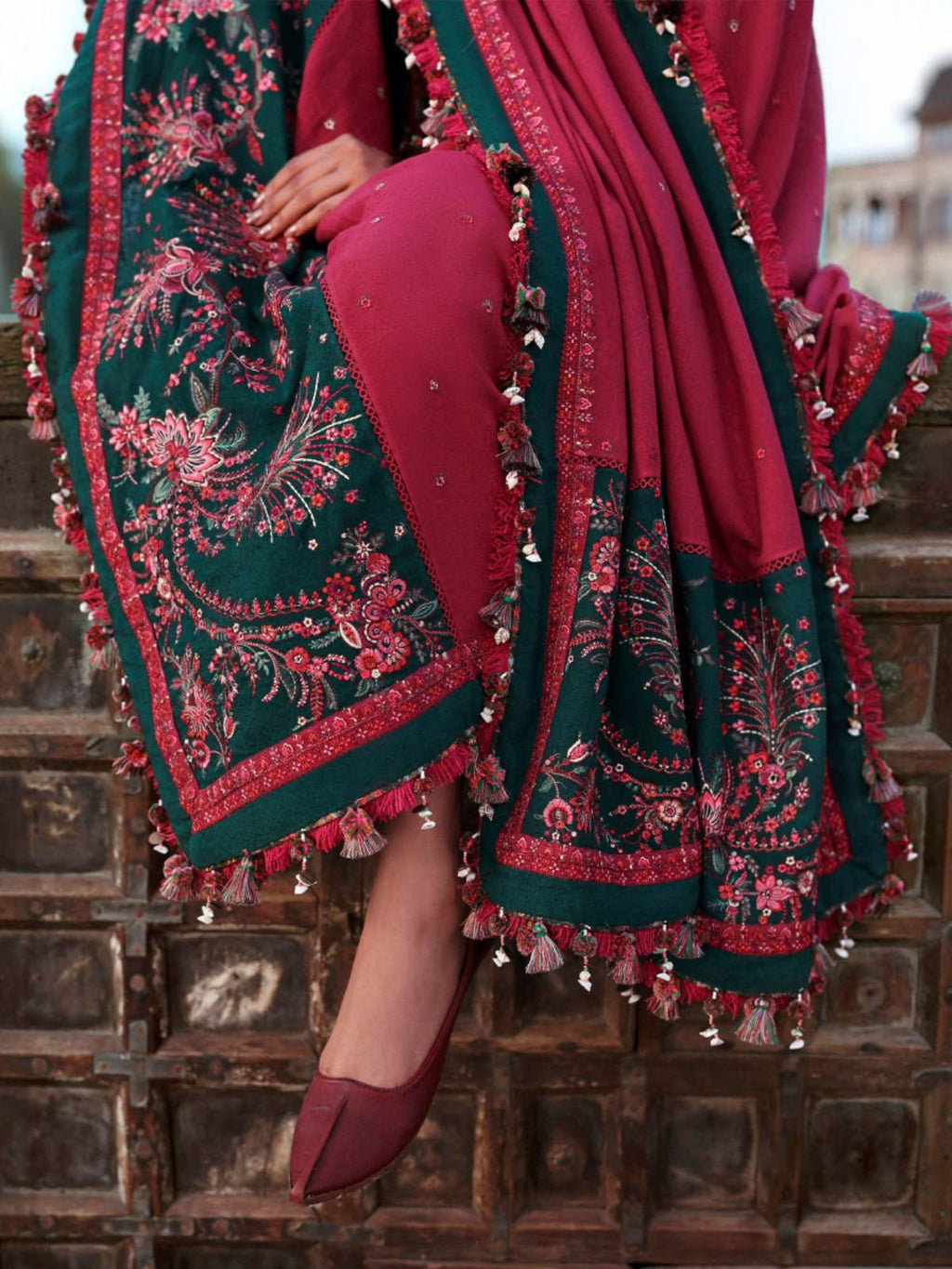 3 Piece Unstitched Embroidered Dhanak Suit HR-2945