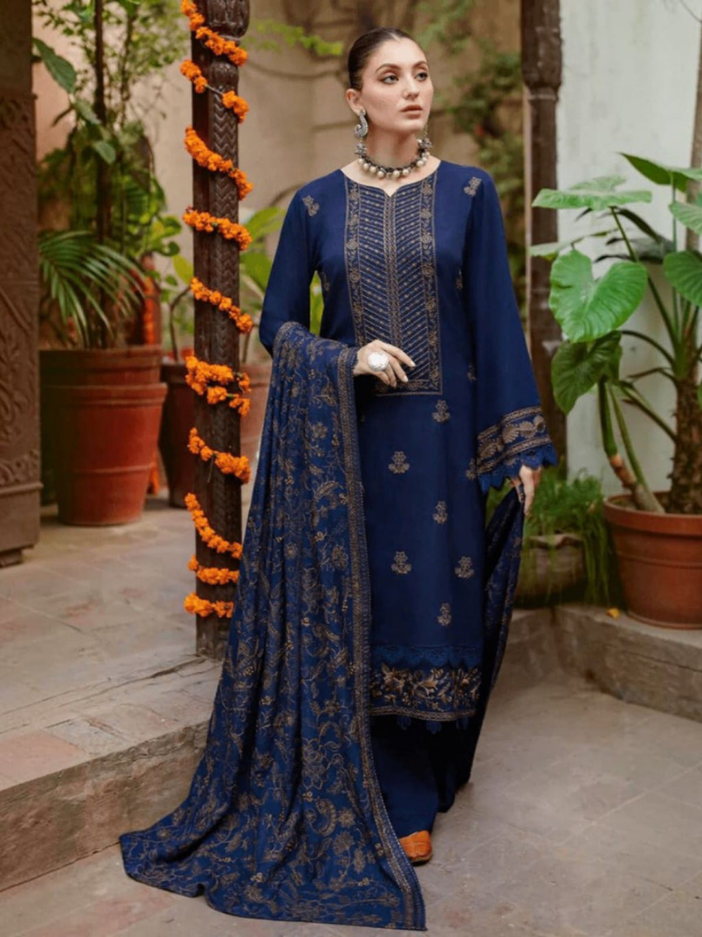 3 Piece Unstitched Embroidered Dhanak Suit