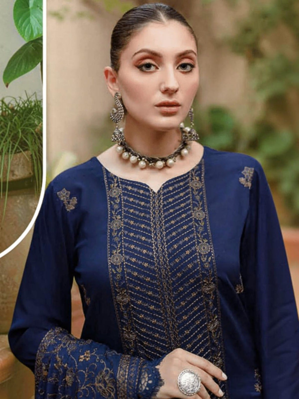 3 Piece Unstitched Embroidered Dhanak Suit