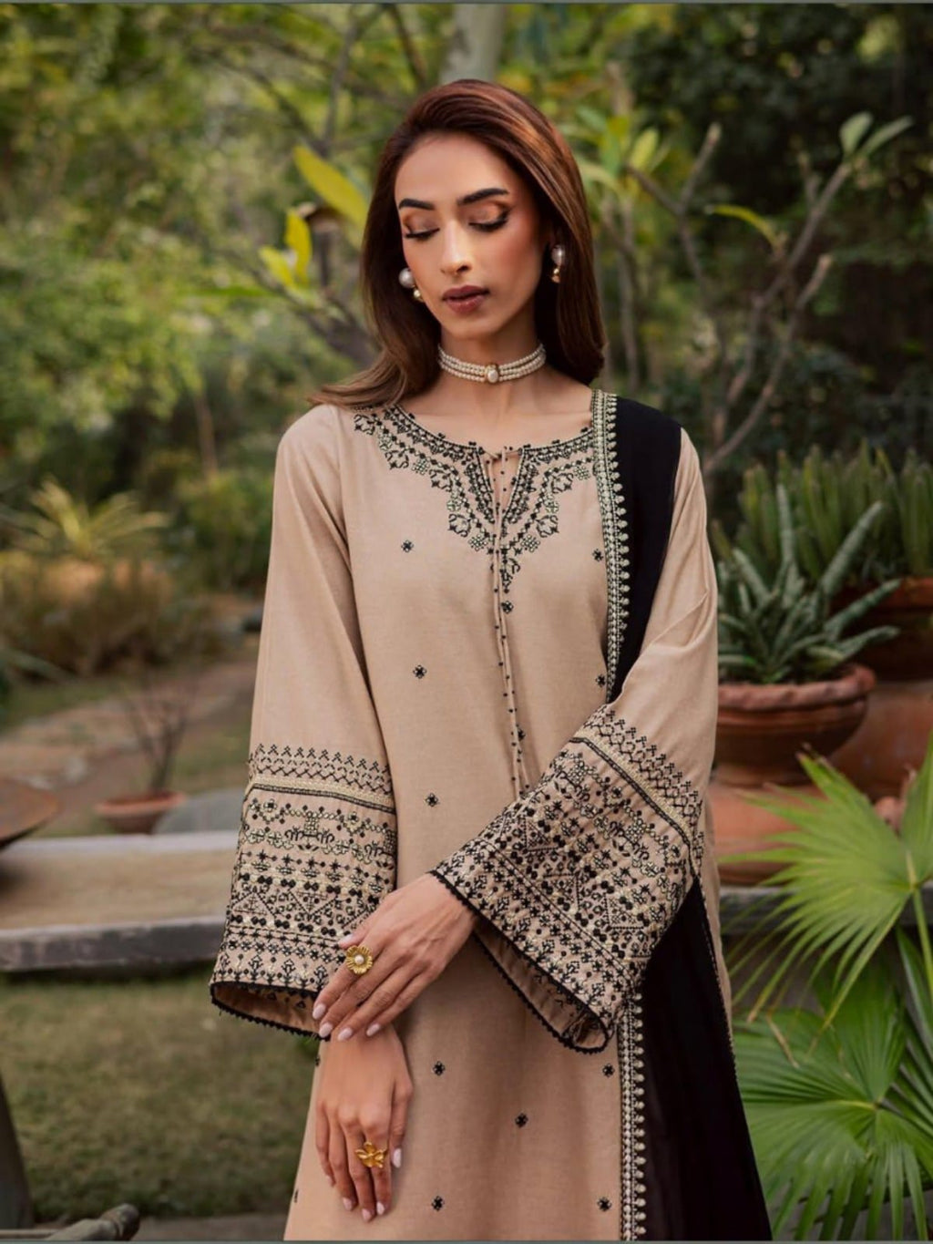 3 Piece Unstitched Embroidered Dhanak Suit BT-2985
