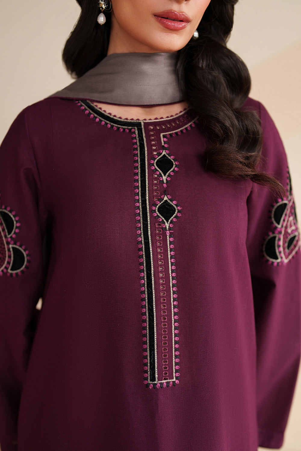 3 Piece Unstitched Embroidered Dhanak Suit