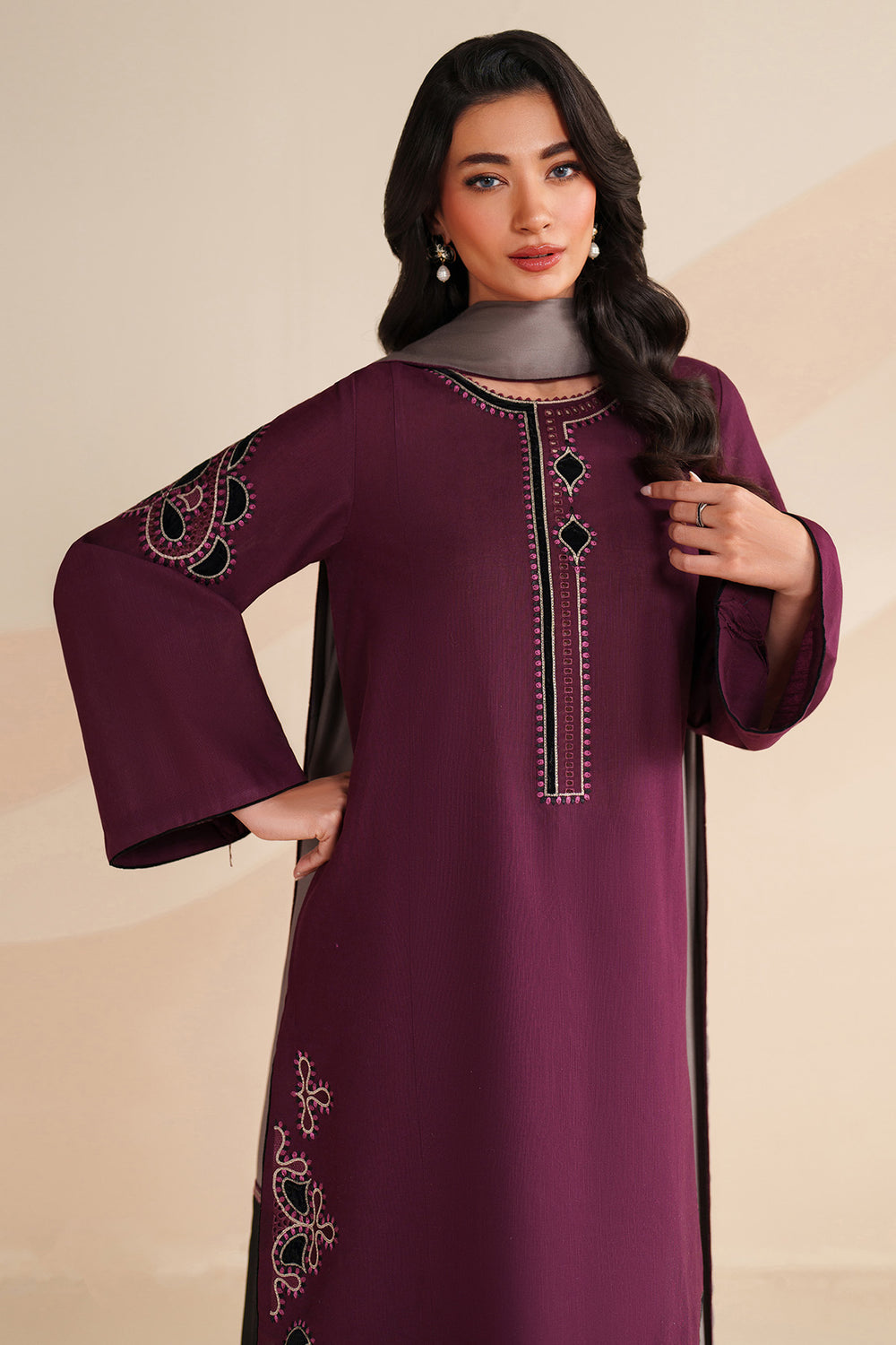 3 Piece Unstitched Embroidered Dhanak Suit