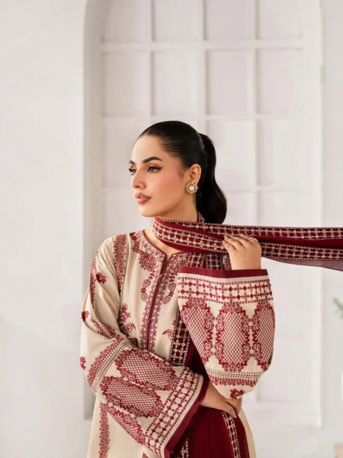 3 Piece Unstitched Embroidered Dhanak Suit