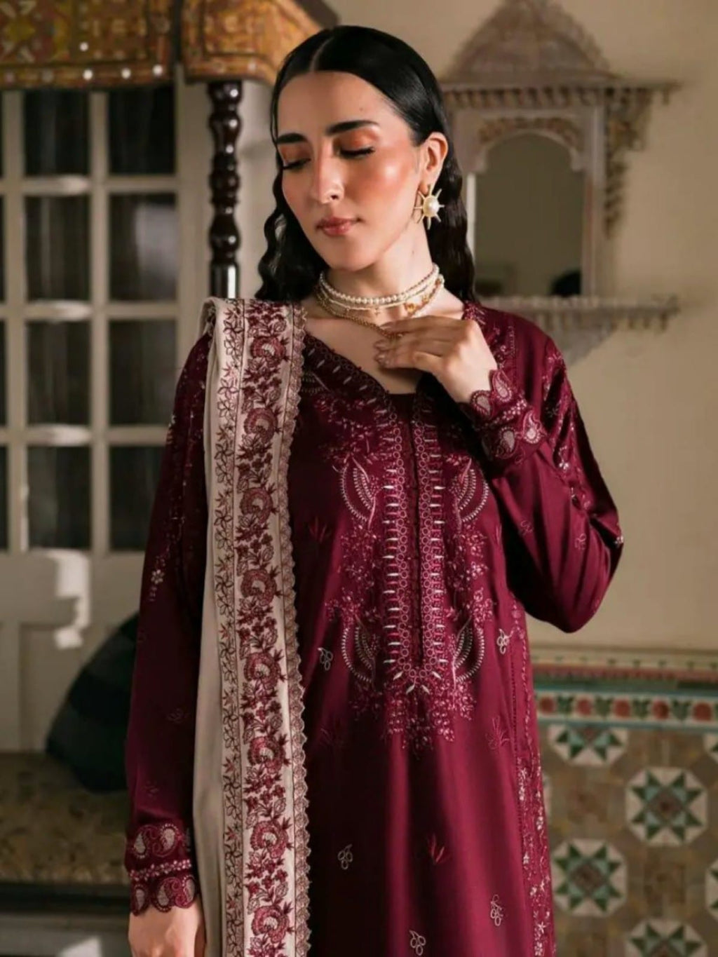 3 Piece Unstitched Embroidered Dhanak Suit