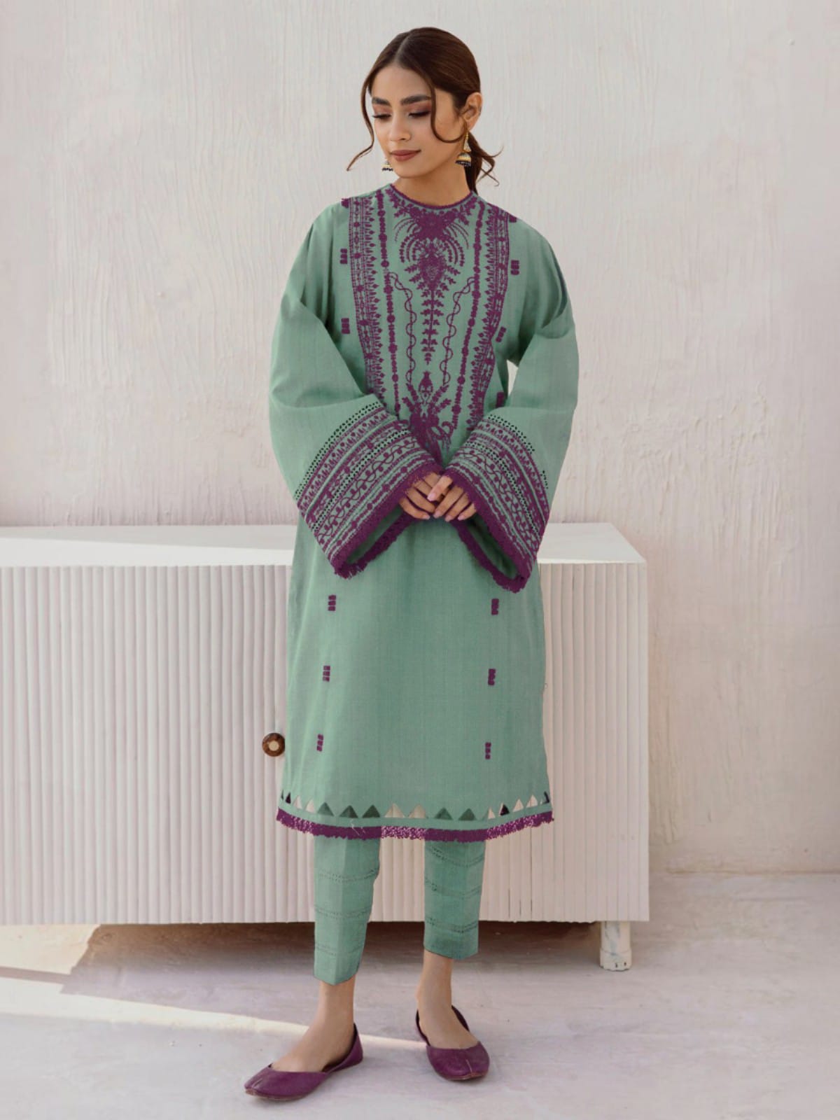 3 Piece Unstitched Embroidered Dhanak Suit