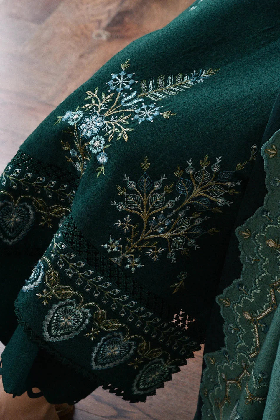 TSS-BT3010 3 Piece Unstitched Embroidered Dhanak Suit