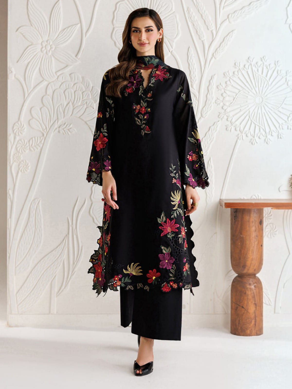 3 Piece Unstitched Embroidered Dhanak Suit
